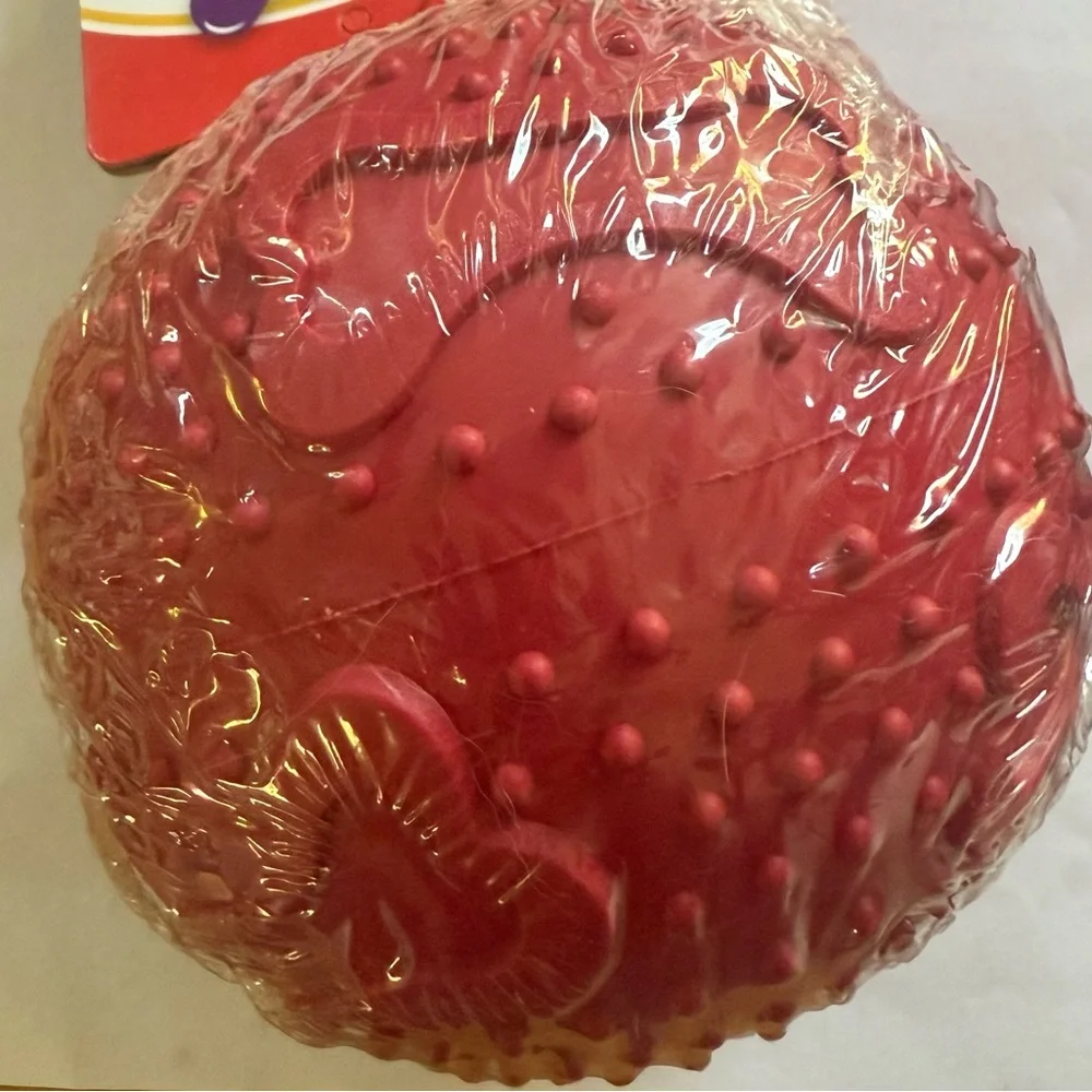 ☄️ Interactive Red Ball Feeder Toy for Dogs